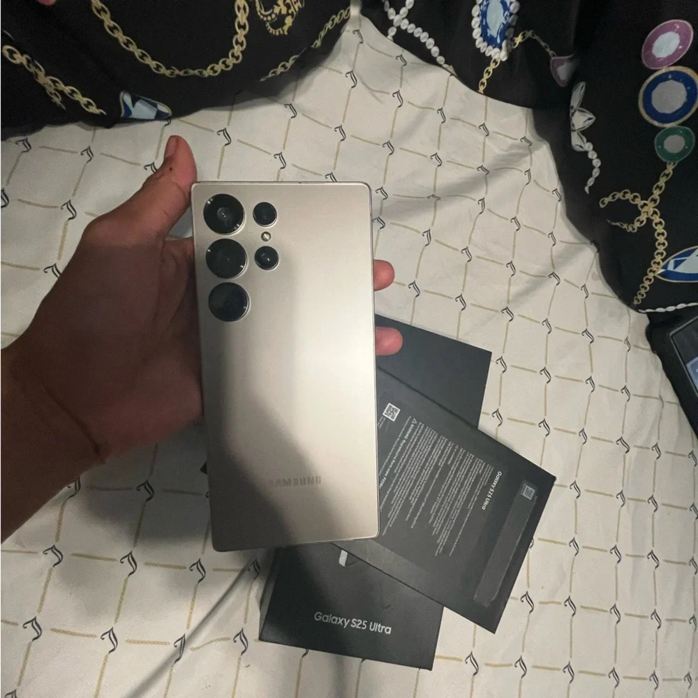 Samsung 25 S Ultra